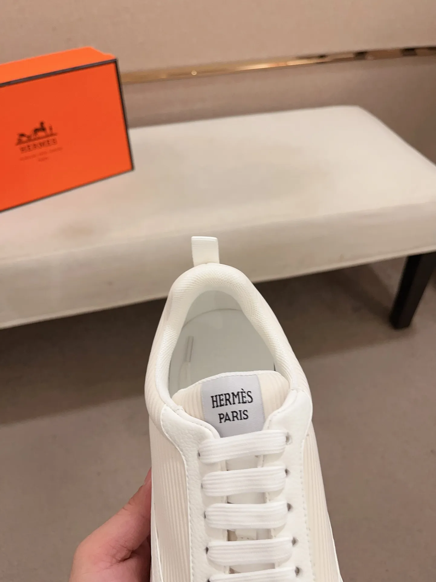 Men's clothing and shoes💰: 440💰《HERMES》【Classic original single version】Hermès; top 🔝purchasing agent🔍🔍men's latest 🇺🇸 counter sales simultaneously, imported from Italy original ▲▲cowhide ▲▲ (high-end, nobility, class) ) Exquisite workmanship (Italian 🇮🇹 imported water-dyed 🐂 cowhide lining) sole: original sole provided by the original factory, ⚠️exclusive double-layer activity·TPR·rubber·combined molded outsole; super comfortable·wear-resistant·non-slip·environmental protection The real thing is more beautiful if you take the real thing (high quality, follow the order). You can enter and exit the counter at will * Number of yards: 38-44 (45 can be customized and cannot be returned or exchanged)